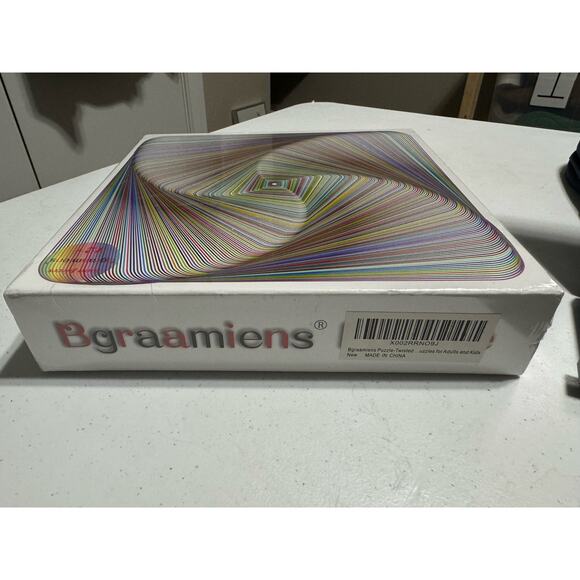 Bgraamiens Twisted 3D Colorful Squares Puzzle NIP - Picture 5 of 5